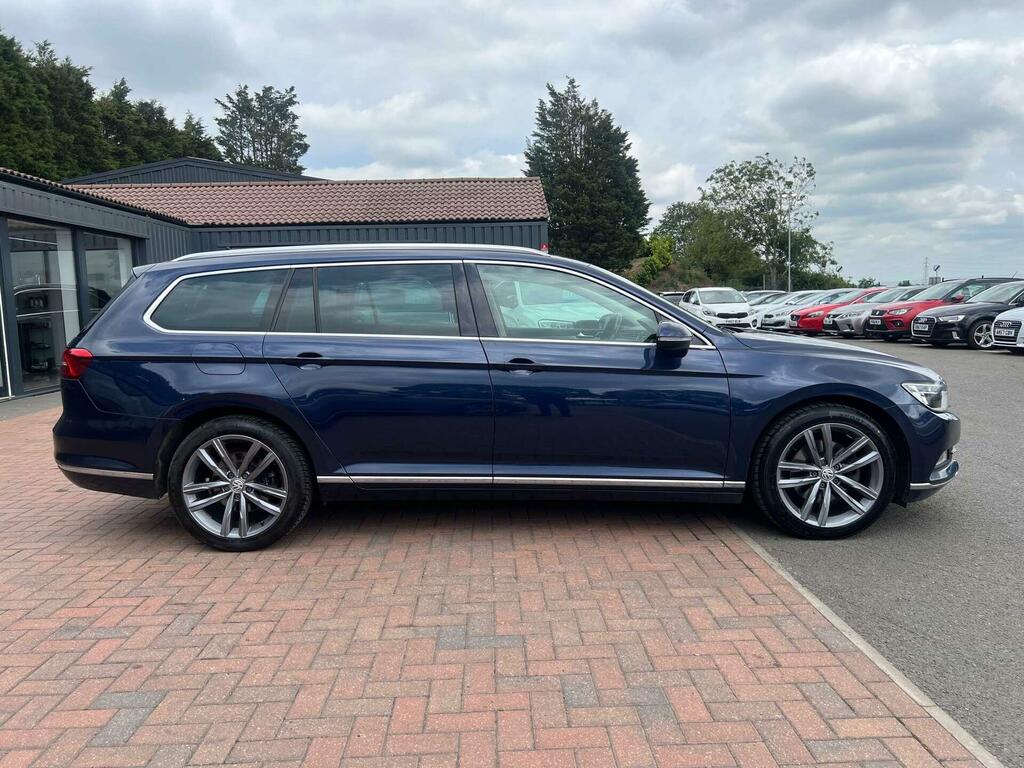 Volkswagen Passat Gt Blue #6
