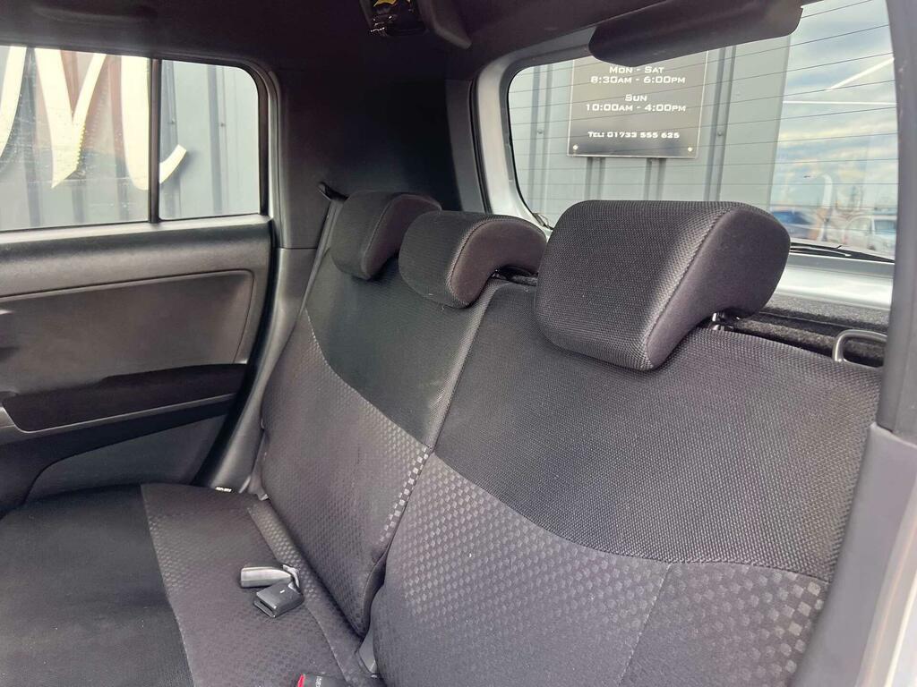 Daihatsu Materia 1.5 Silver #23