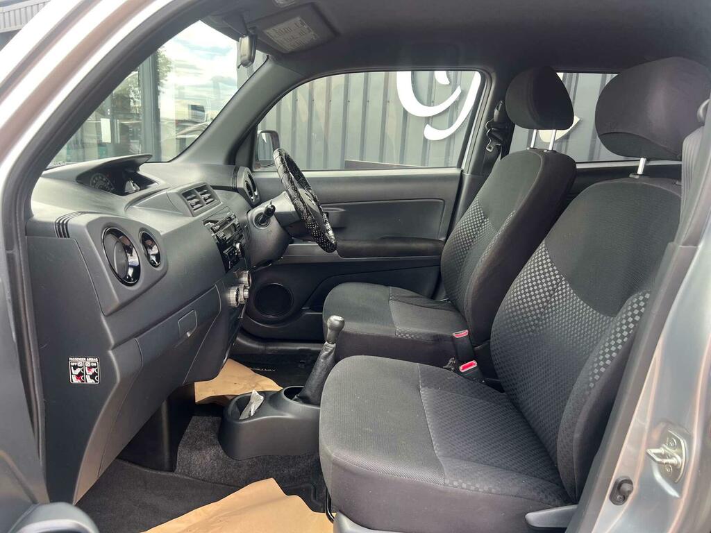 Daihatsu Materia 1.5 Silver #26