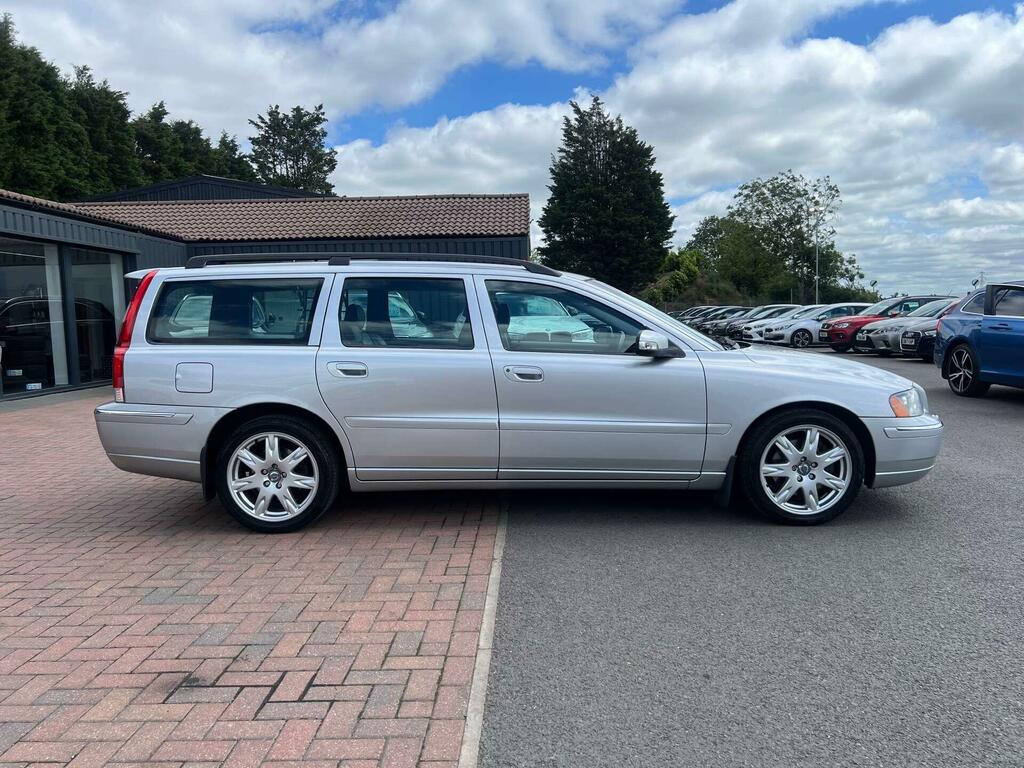 Volvo V70 Se Lux Silver #5