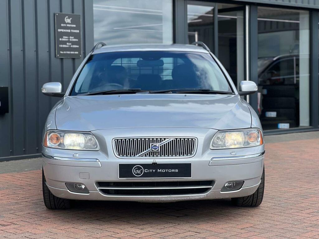 Volvo V70 Se Lux Silver #3