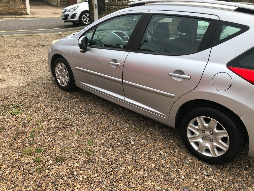 Peugeot 207 1.6 Hdi 92 Active SP12OGL Silver #2