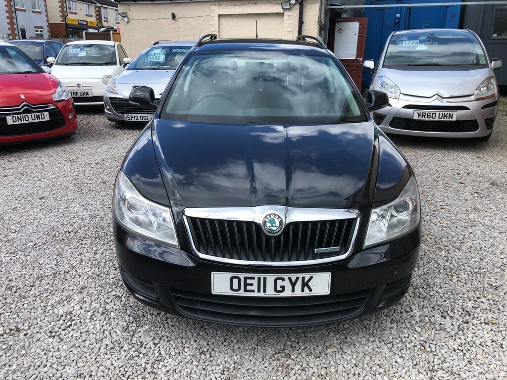 Skoda Octavia 1.6 Tdi Cr Greenline II Black #3
