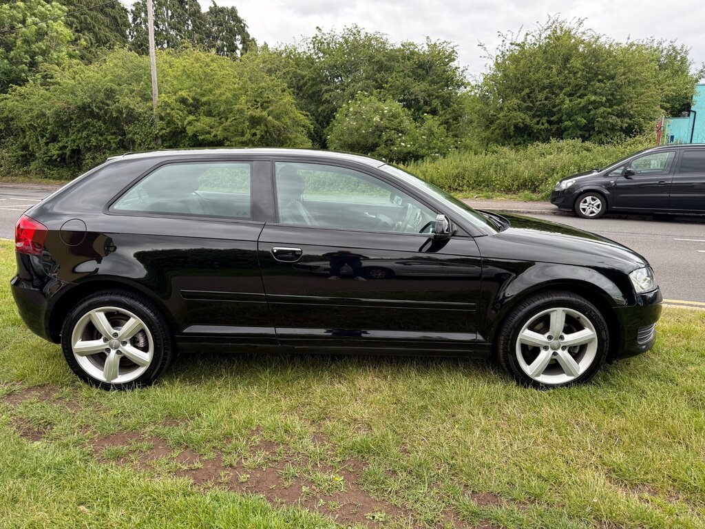 Audi A3 1.6 Technik Hatchback Euro 5 10 Black #3
