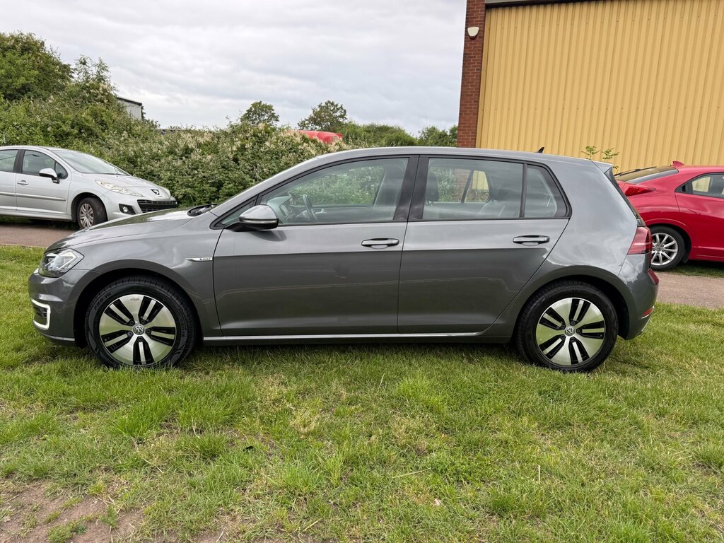 Volkswagen e-Golf 35.8Kwh E-golf Hatchback 136 Ps Grey #4