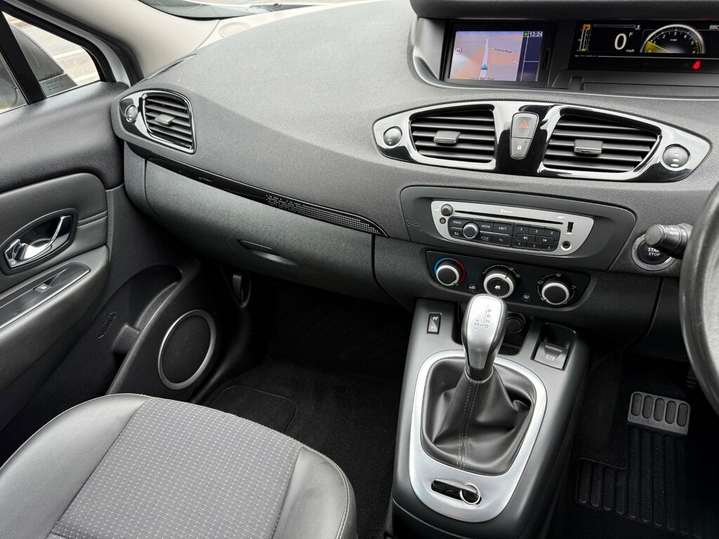 Renault Scenic Mpv 1.6 Dci Dynamique Tomtom Euro 5 Ss 201 White #11