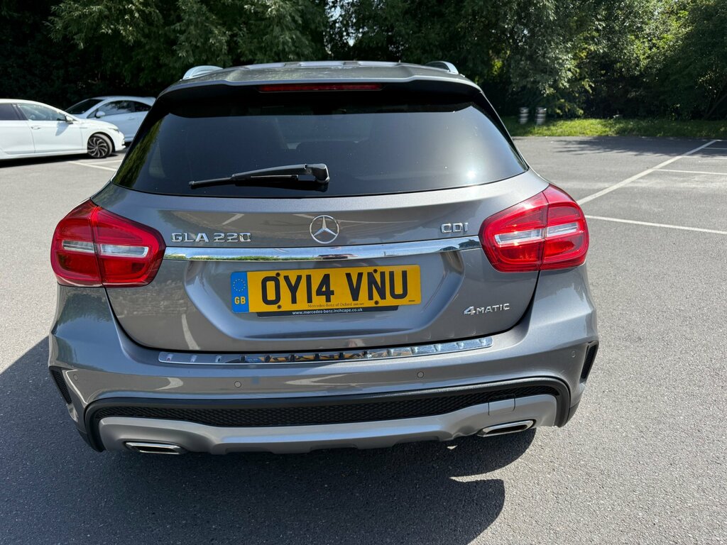 Mercedes-Benz GLA Class Gla220 Amg Line Premiumcdi 4Matic Silver #7