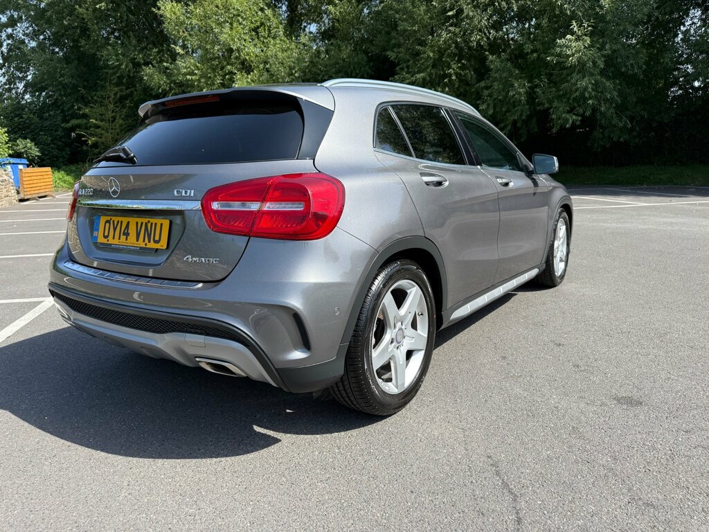 Mercedes-Benz GLA Class Gla220 Amg Line Premiumcdi 4Matic Silver #2