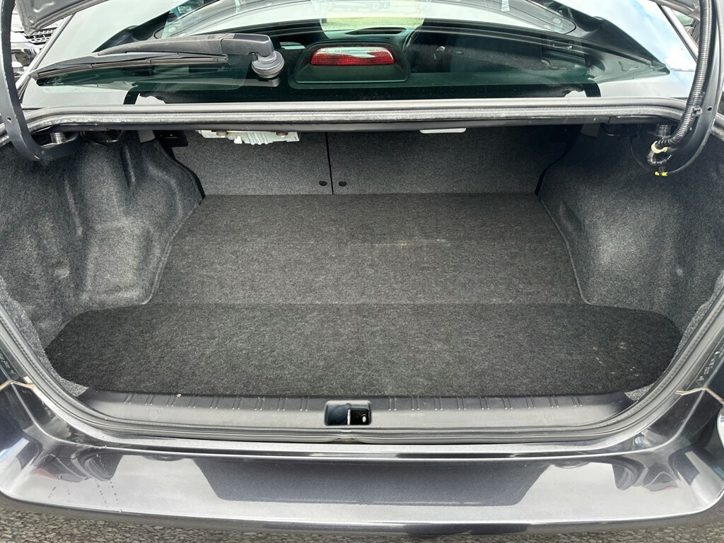 Subaru Impreza Saloon White #19