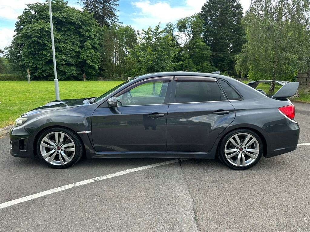 Subaru Impreza Saloon White #9