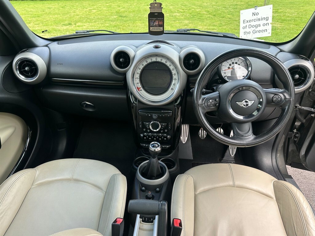 Mini Countryman One White #12