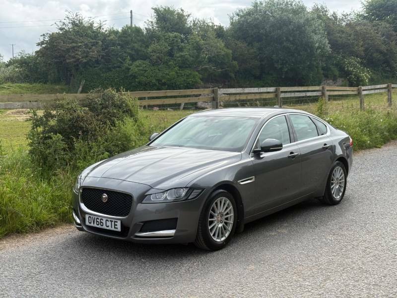 Jaguar XF 2.0D Prestige - 2016 66 Grey