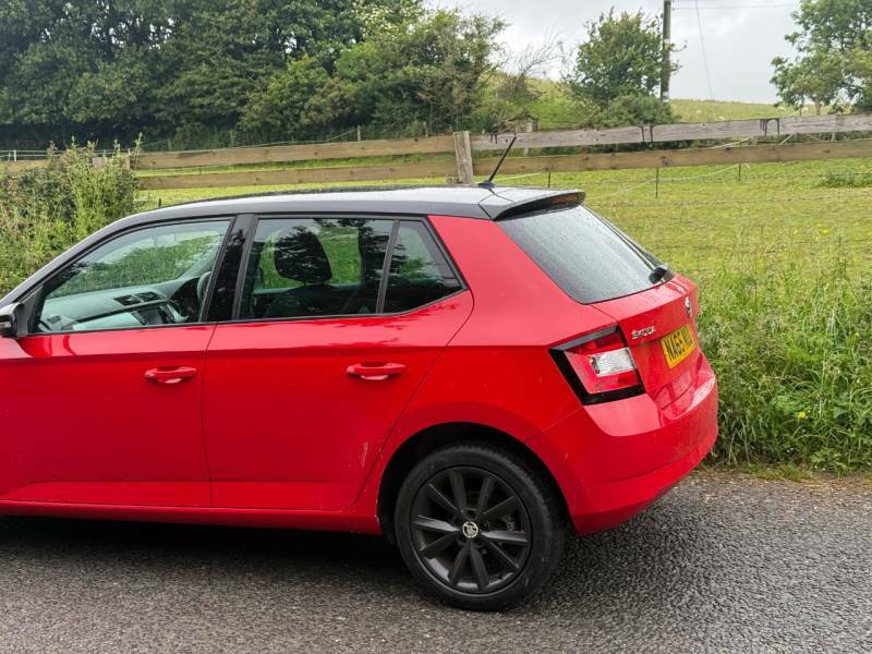 Skoda Fabia 1.2 Tsi 90 Se - 2015 65 CAZ8281 Red #4