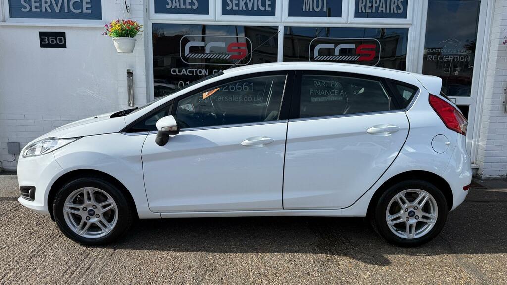 Ford Fiesta Hatchback CX13UNH  #4