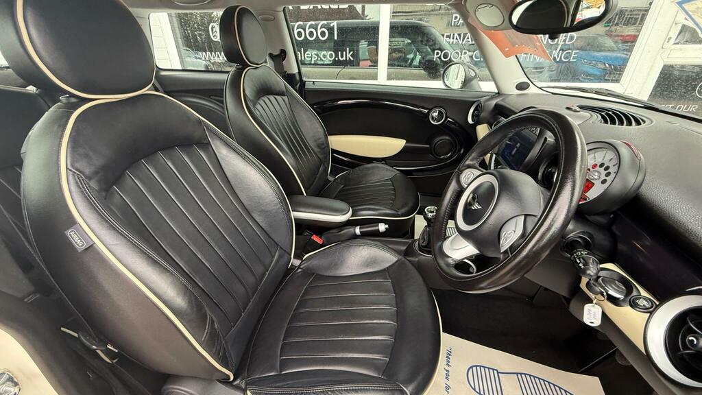 Mini Hatch 1.4 One Yellow #10