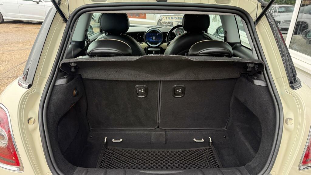 Mini Hatch 1.4 One Yellow #13