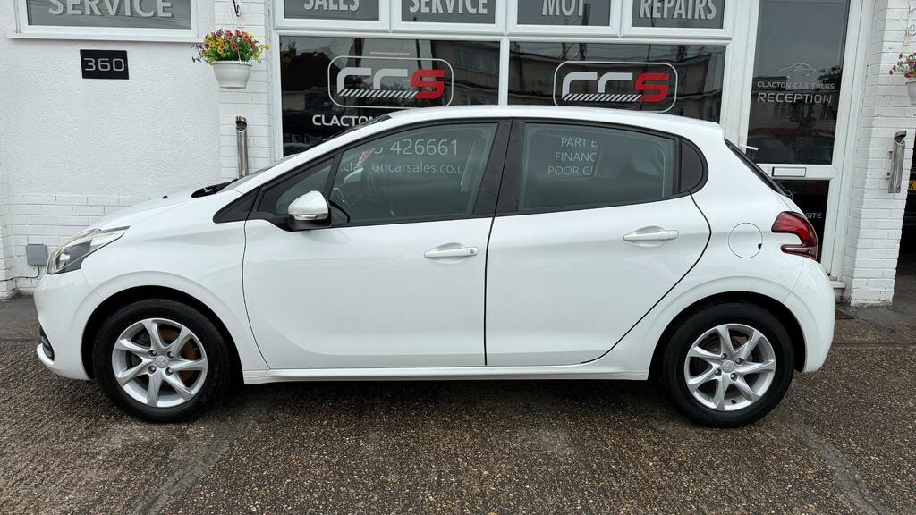 Peugeot 208 Hatchback  #4