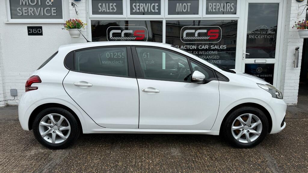 Peugeot 208 Hatchback Silver #8