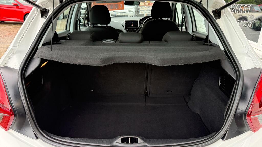 Peugeot 208 Hatchback Silver #14