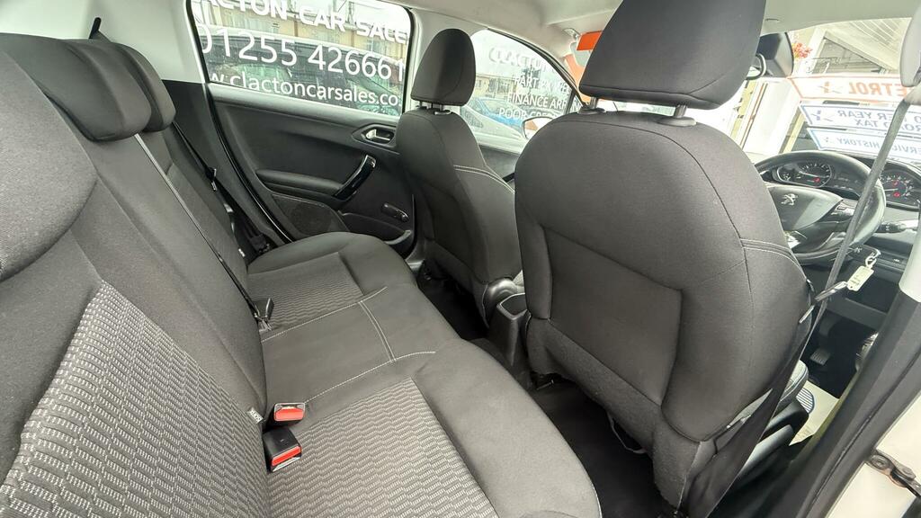 Peugeot 208 Hatchback Silver #11