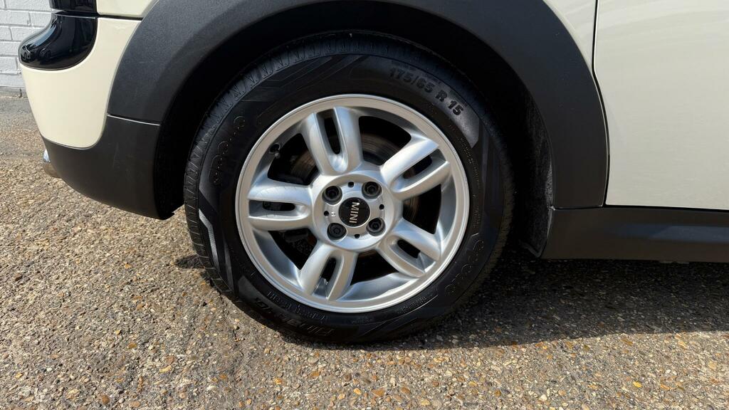 Mini Clubman Auto 5dr Grey #19