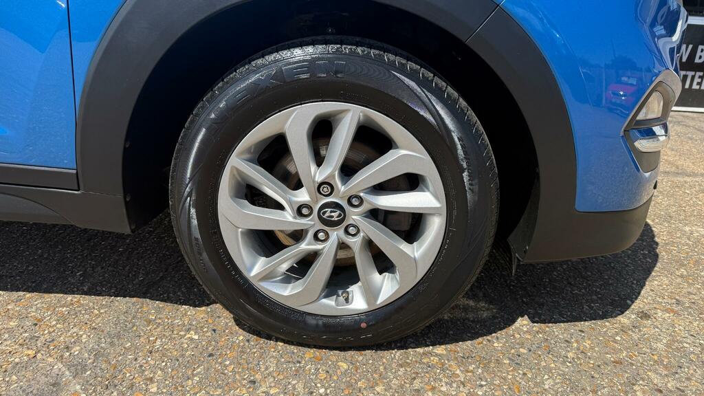 Hyundai Tucson Suv Grey #22