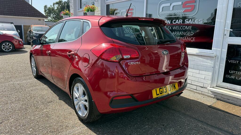 Kia Ceed Hatchback #5