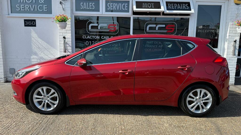 Kia Ceed Hatchback #4