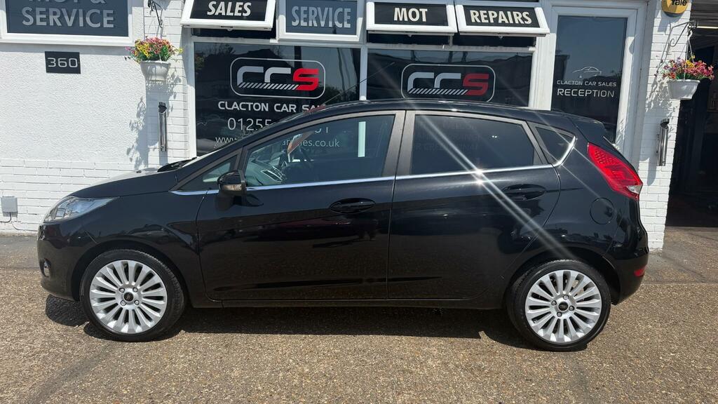 Ford Fiesta 1.25 Style Red #4