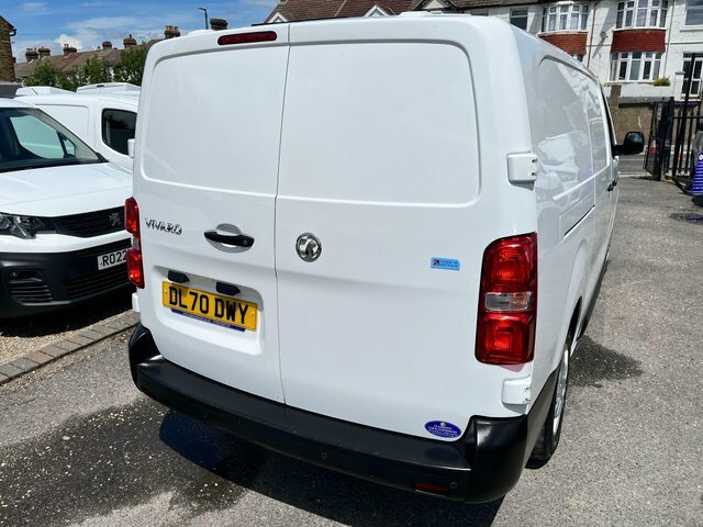 Vauxhall Vivaro 1.5 Turbo D 2900 Dynamic L2 H1 Euro 6 S S 6Dr White #6