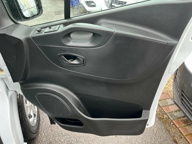 Renault Trafic Mpv Silver #11