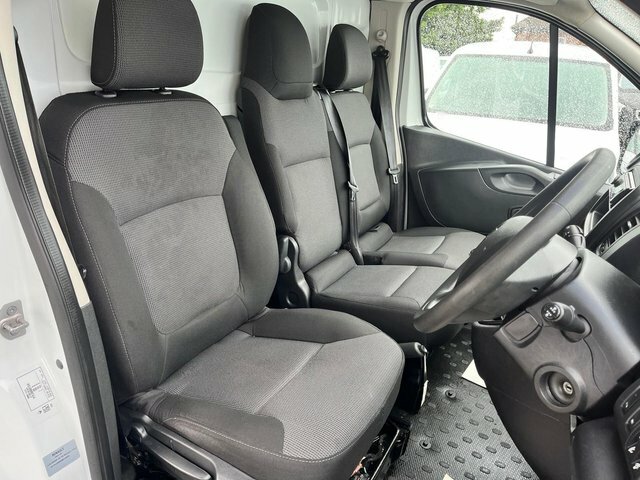 Renault Trafic Mpv Silver #12