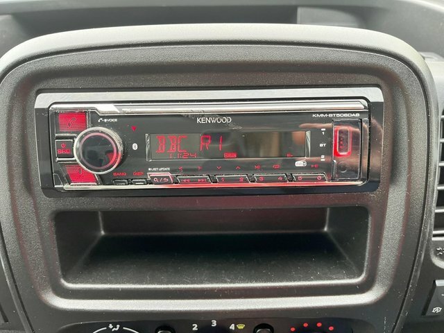 Renault Trafic Mpv Silver #16