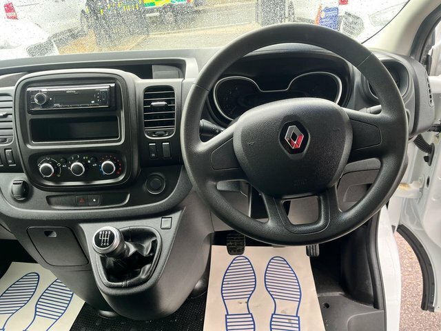 Renault Trafic Mpv Silver #14