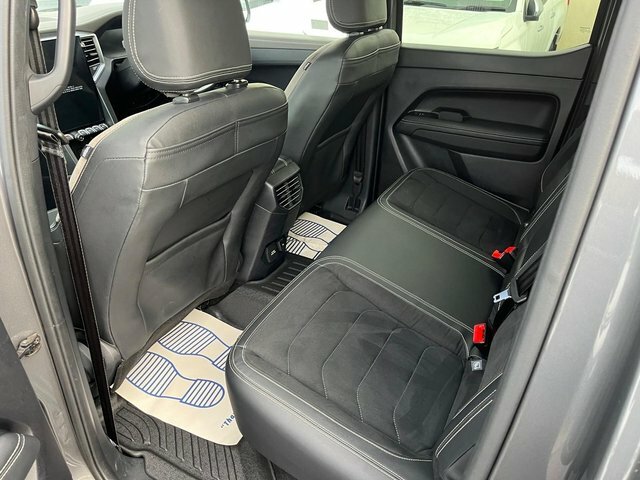 Volkswagen Amarok Pickup Black #26