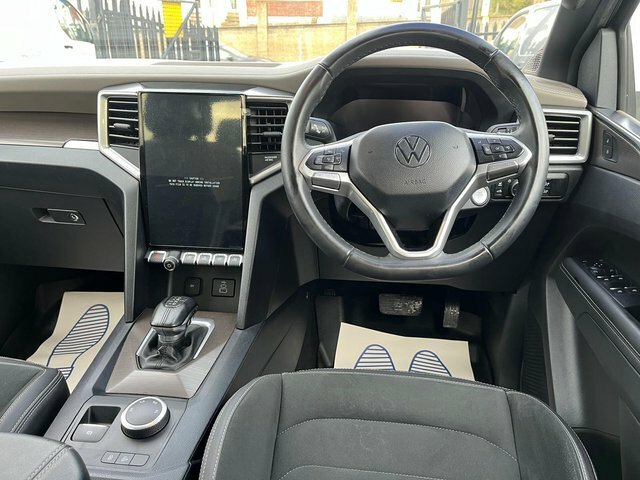 Volkswagen Amarok Pickup Black #14