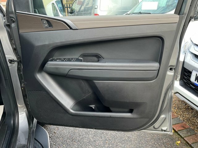 Volkswagen Amarok Pickup Black #11
