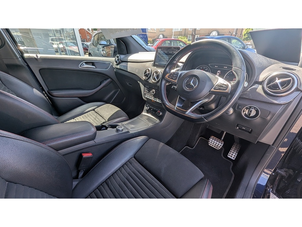 Mercedes-Benz B Class 1.6 B180 Amg Line Premium Mpv 7G-dct GL67XCW Blue #3