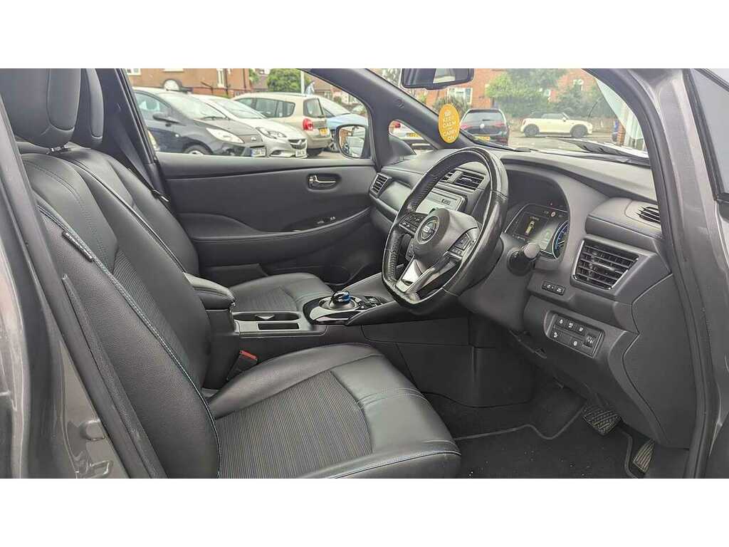 Nissan Leaf 40Kwh N-connecta Hatchback 150 EN68JFO Grey #5