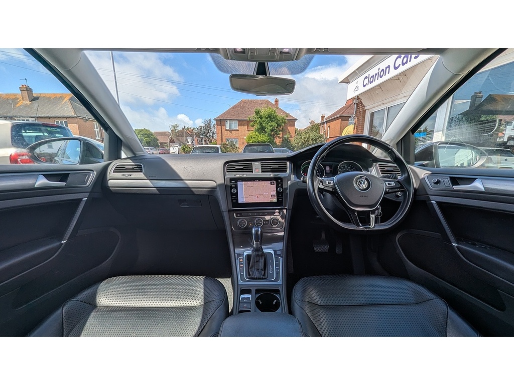 Volkswagen e-Golf 35.8Kwh E-golf Hatchback 136 Ps RO69NNZ Black #3