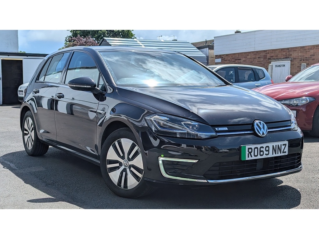Volkswagen e-Golf 35.8Kwh E-golf Hatchback 136 Ps Black