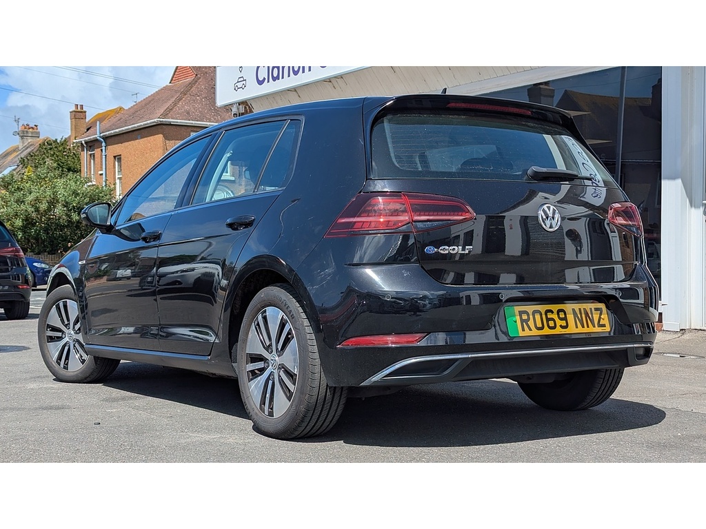Volkswagen e-Golf 35.8Kwh E-golf Hatchback 136 Ps RO69NNZ Black #2
