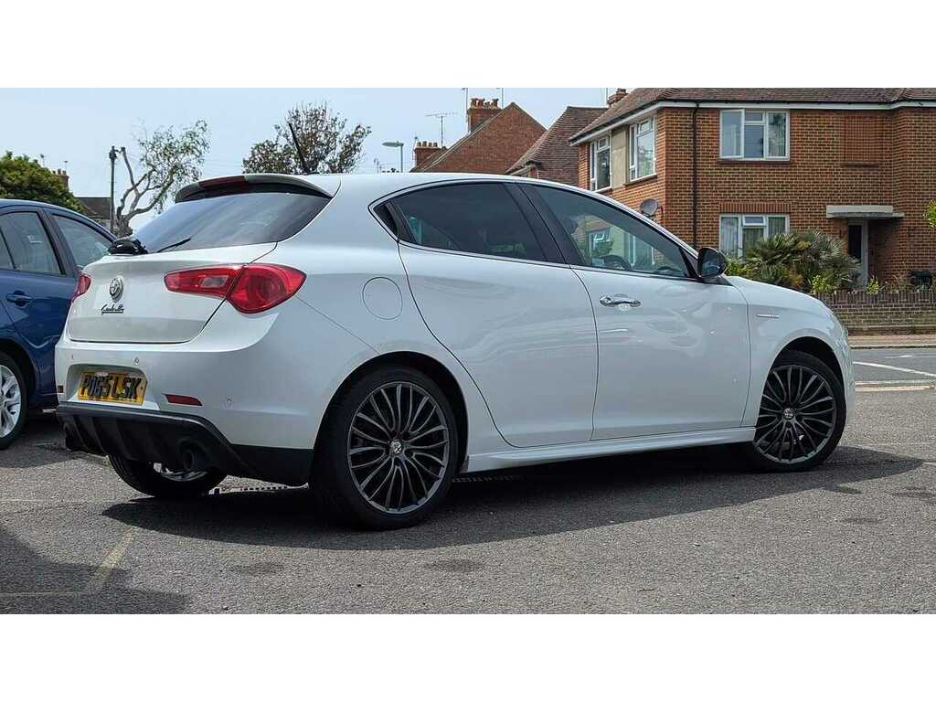 Alfa Romeo Giulietta 1.4 Tb Multiair Collezione Hatchback Tc White #4