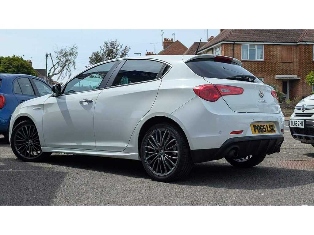Alfa Romeo Giulietta 1.4 Tb Multiair Collezione Hatchback Tc White #2