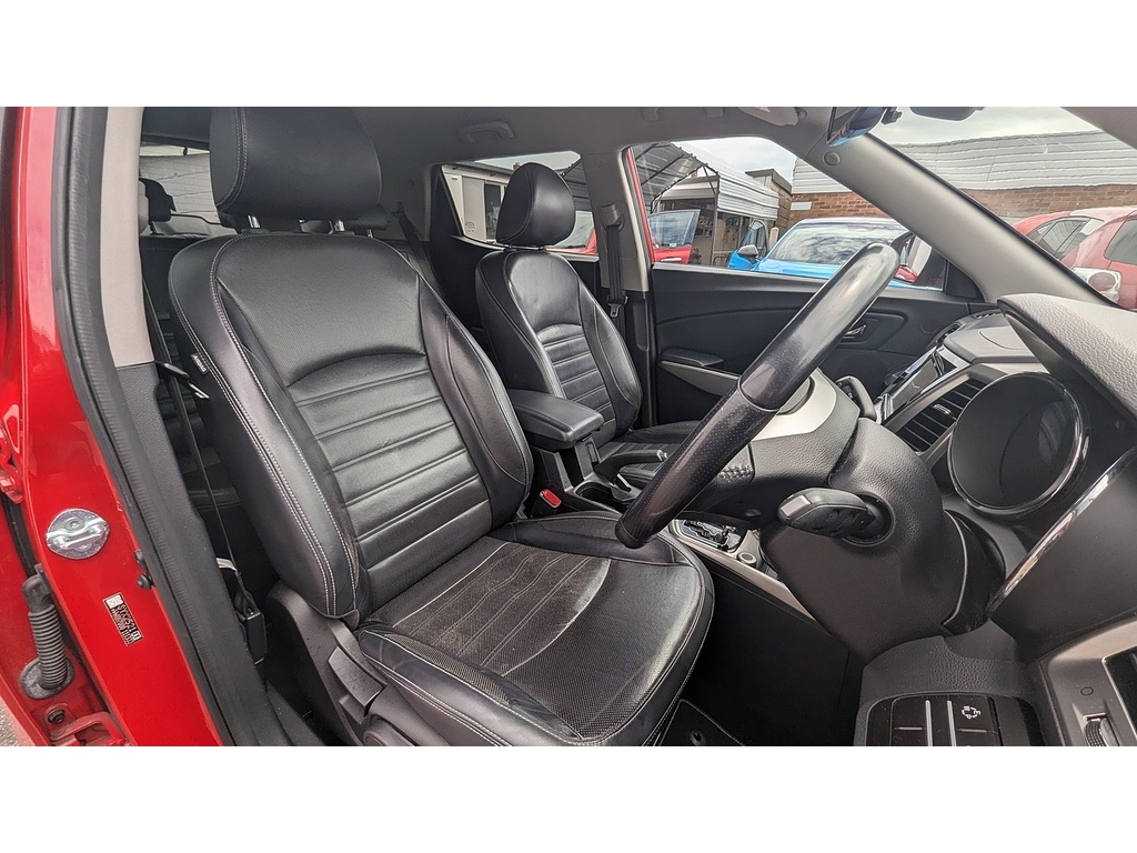 SsangYong Tivoli E-xgi Ultimate Suv Black #8
