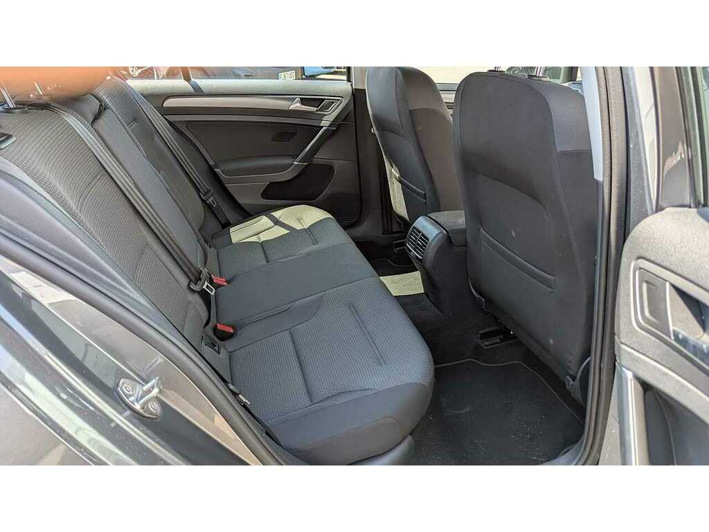 Volkswagen e-Golf 35.8Kwh E-golf Hatchback 136 Ps Grey #5