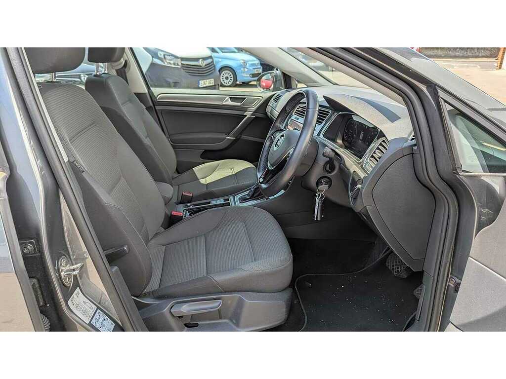 Volkswagen e-Golf 35.8Kwh E-golf Hatchback 136 Ps Grey #4