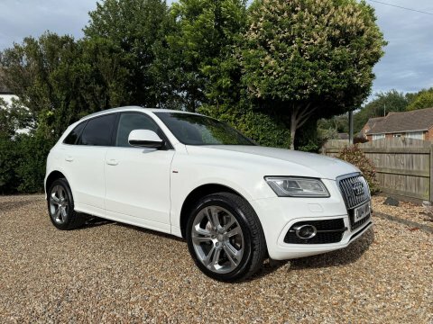 Audi Q5 2.0 Tdi S Line Plus Suv Quattro Black #4