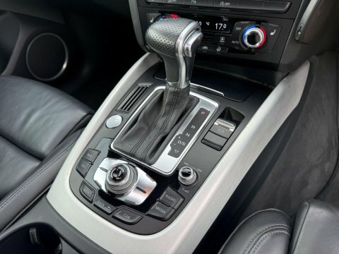 Audi Q5 2.0 Tdi S Line Plus Suv Quattro Black #16