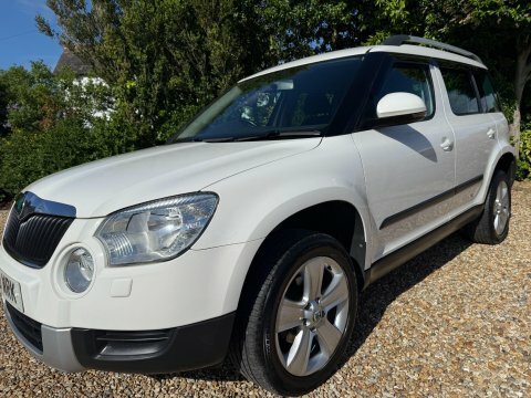 Skoda Yeti 2013 13 2.0 White #5